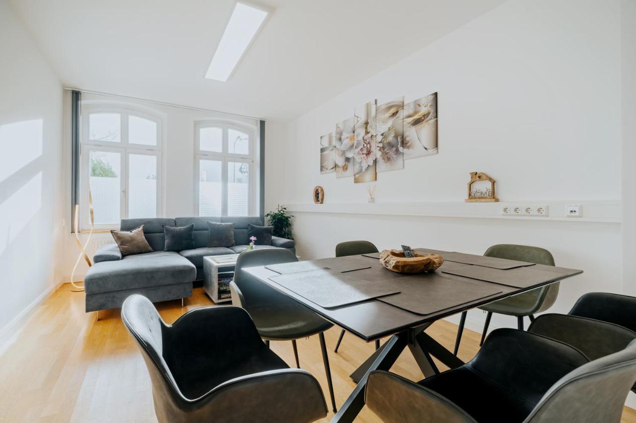 Blissplace 3 Zi Premium Apartment Nahe Getec Arena Mit Kingsize Betten Und Balkon Magdeburg Exterior photo